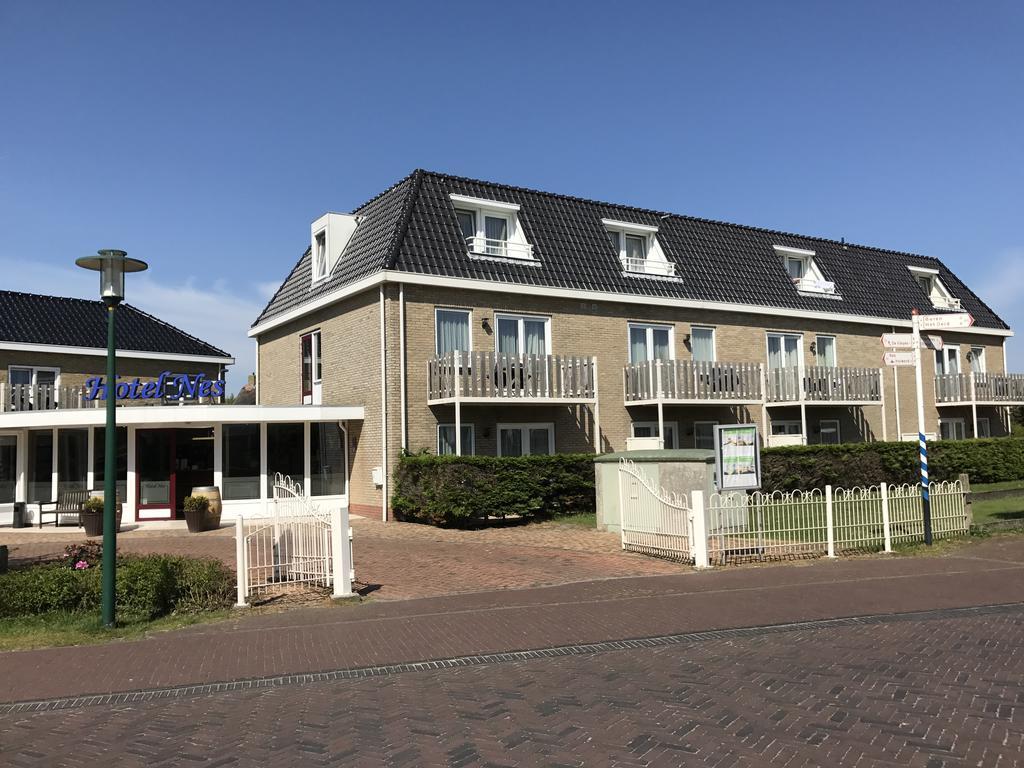 Hotel Nes Exterior photo